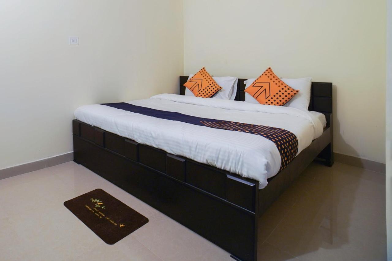 Spot On 67119 Hotel Shivam Residency Rāmpura Kültér fotó